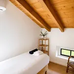 아파트 Dreamy Lakeview Attic Escape