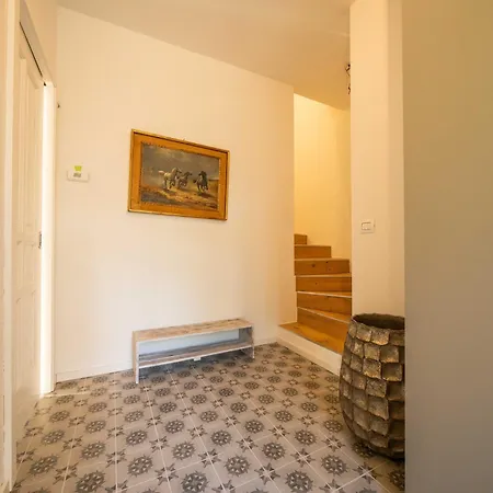 アパート Dreamy Lakeview Attic Escape Brezzo