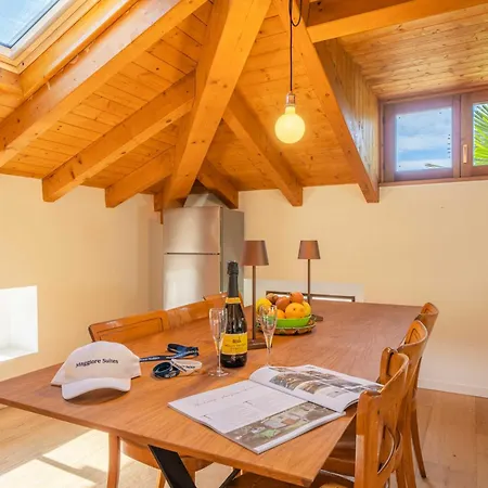 Dreamy Lakeview Attic Escape *