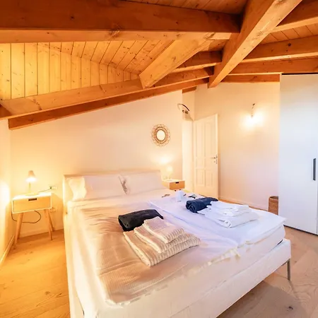 Dreamy Lakeview Attic Escape