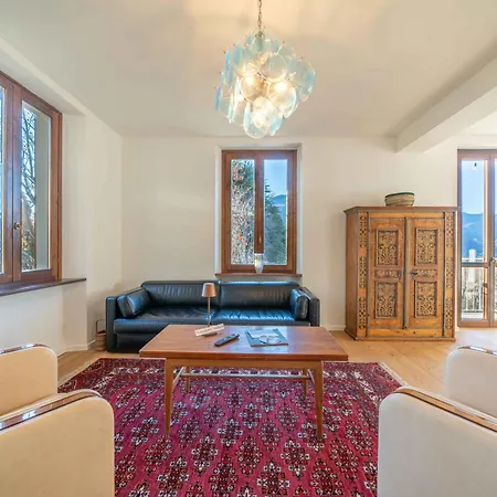 アパート Dreamy Lakeview Attic Escape