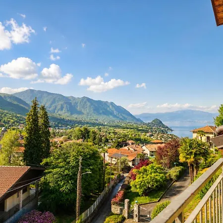 Dreamy Lakeview Attic Escape Appartement Brezzo